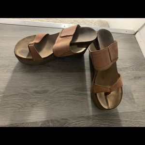 OTBT sandals